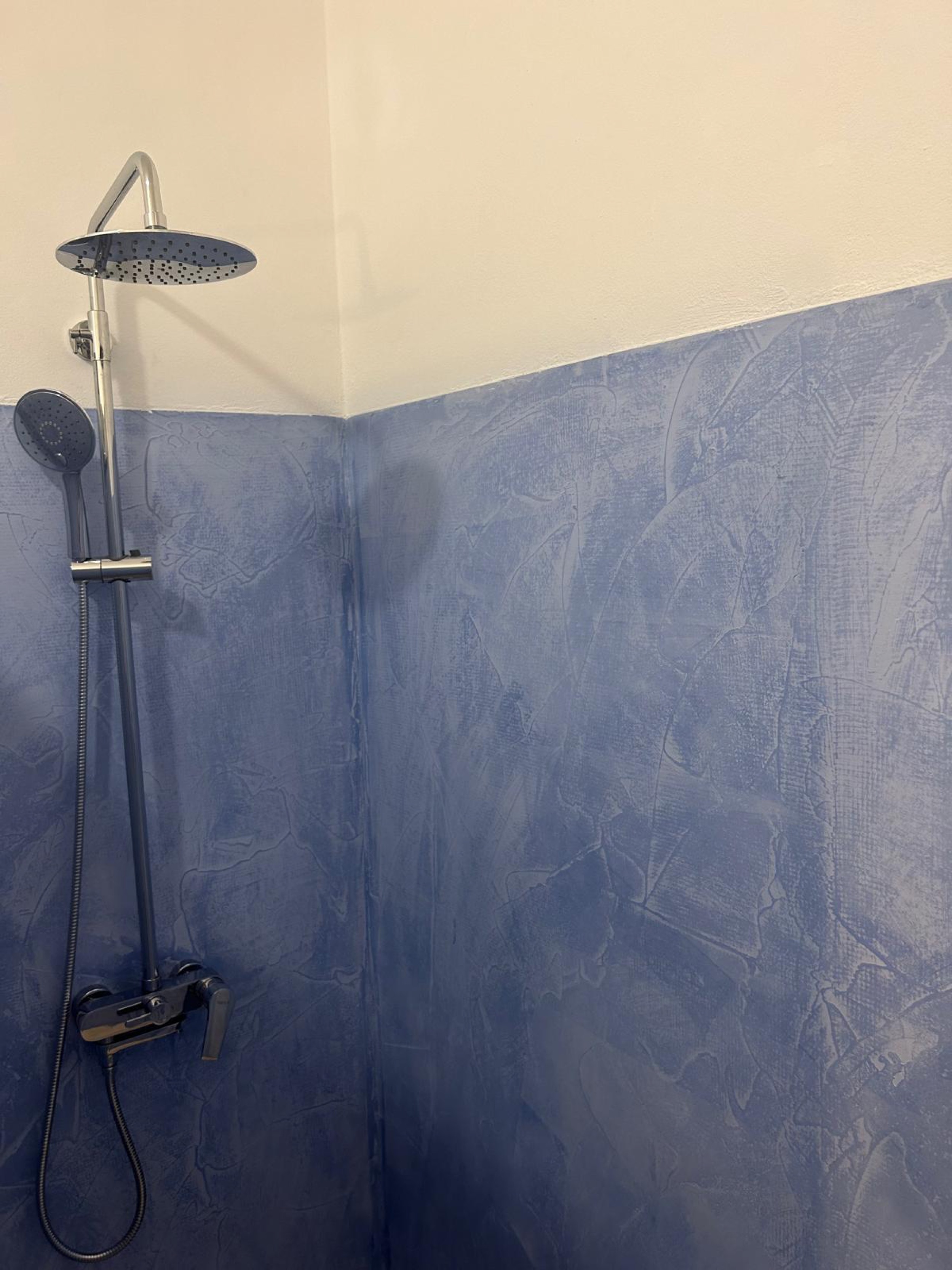 Bathrooms-Showers-Villa-Gerakada-2